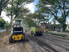 Responsif! Tanpa Tunggu Lama Gubernur YSK Turunkan Alat Berat: Jalan Ir. Soekarno Mulai Diperbaiki