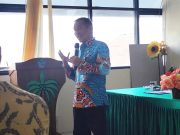 Ketua PWRI Sulut Drs. Ferdinand, E.M., Mewengkang, M.M., Hadiri Sekolah Lansia PWRI Bertajuk “Lansia Berdaya, Pembangunan Berkelanjutan”